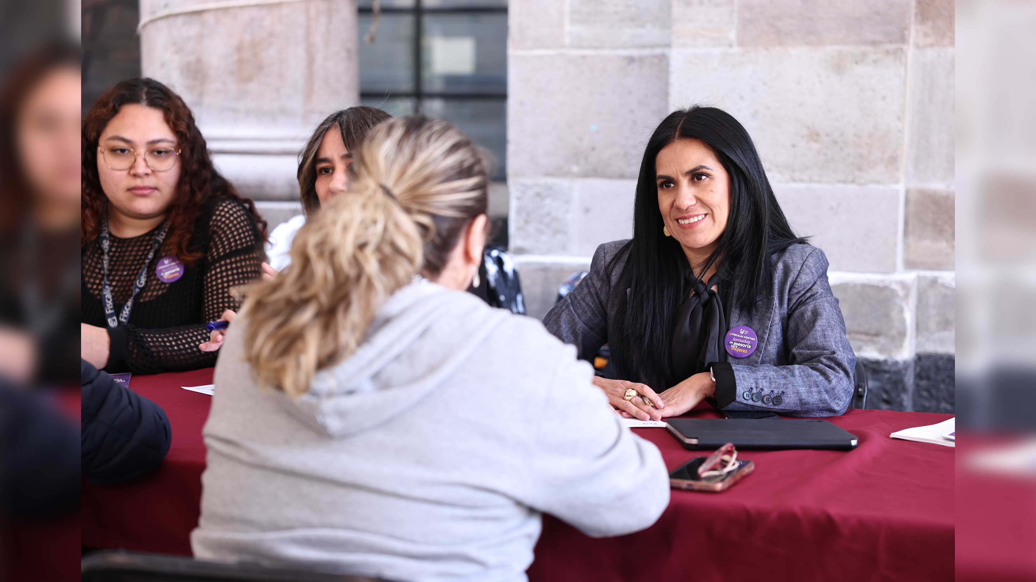 Jornada asesoría para mujeres 14.jpg