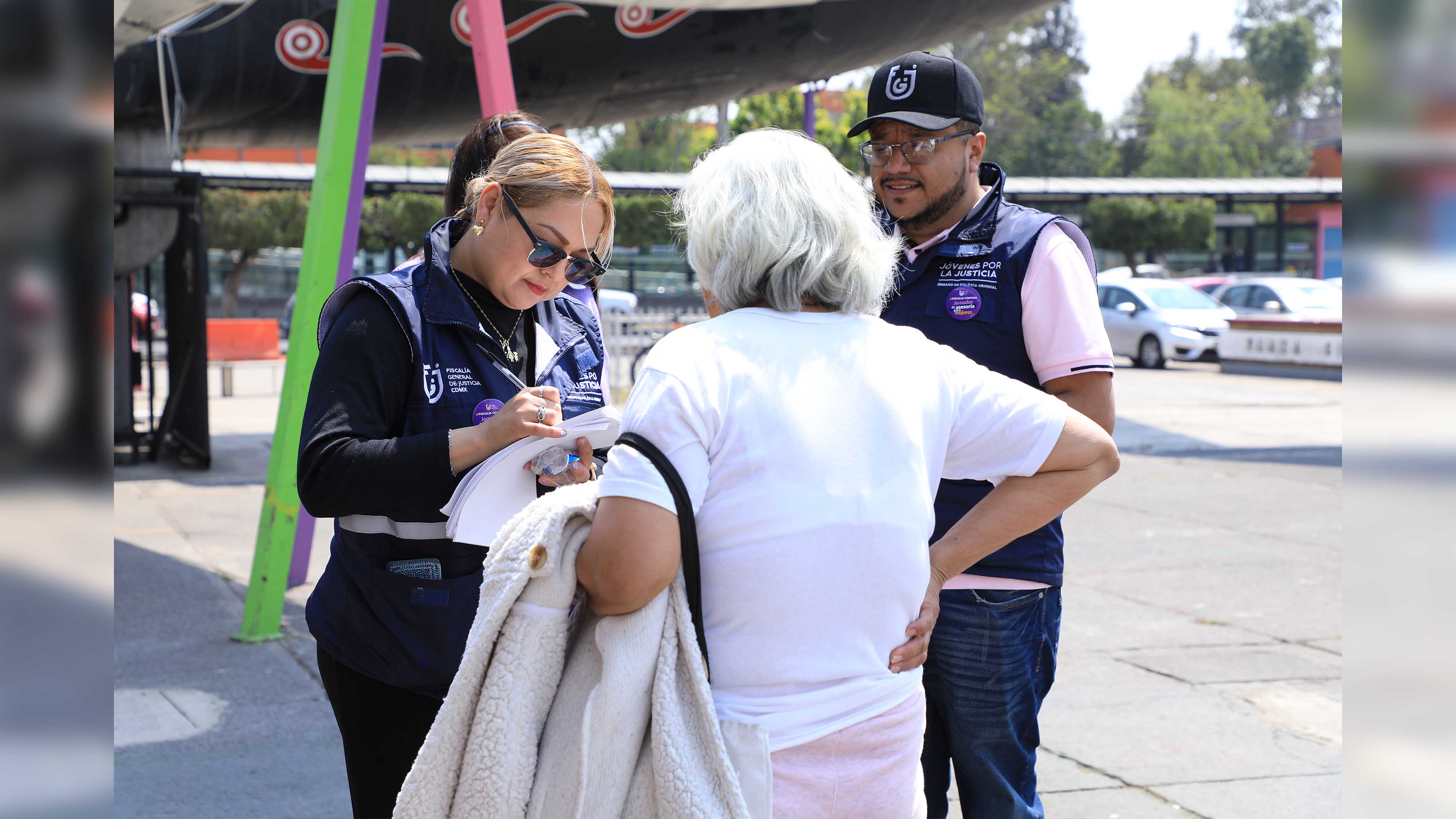 Jornada asesoría para mujeres 30.jpg